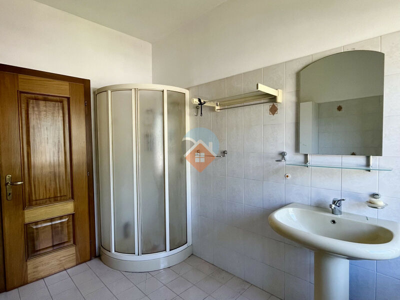 Rovereto - ampio 3 camere con poggioli e cantina