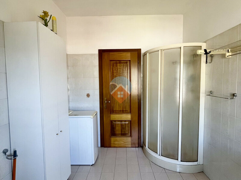 Rovereto - ampio 3 camere con poggioli e cantina