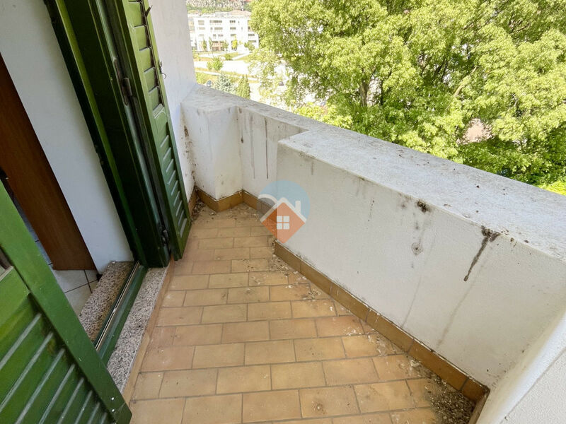 Rovereto - ampio 3 camere con poggioli e cantina