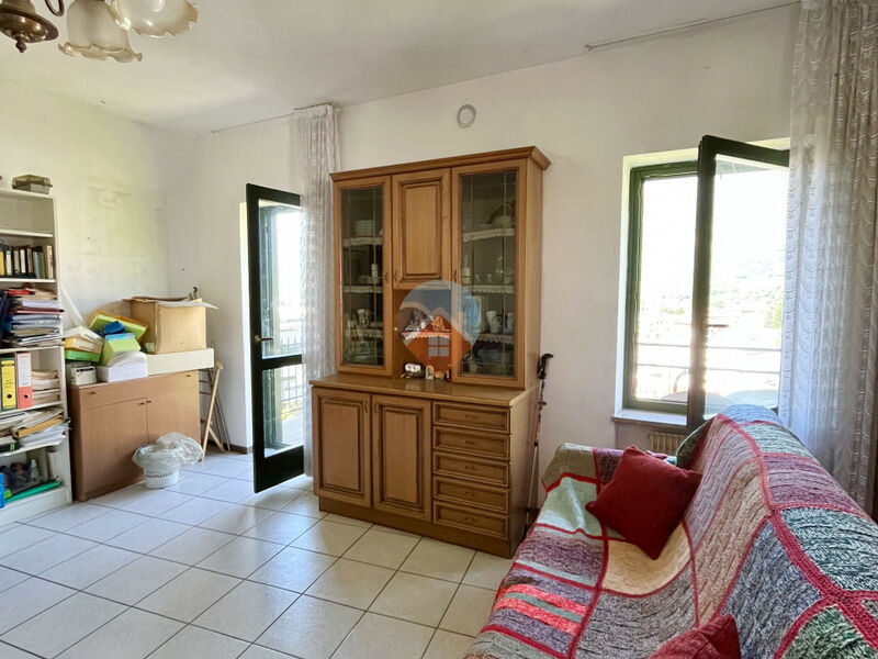 Rovereto - ampio 3 camere con poggioli e cantina
