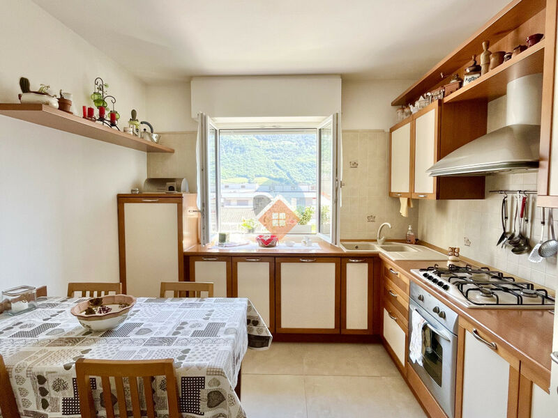 Trento - ampio 3 camere con 2 bagni ristrutturato con garage