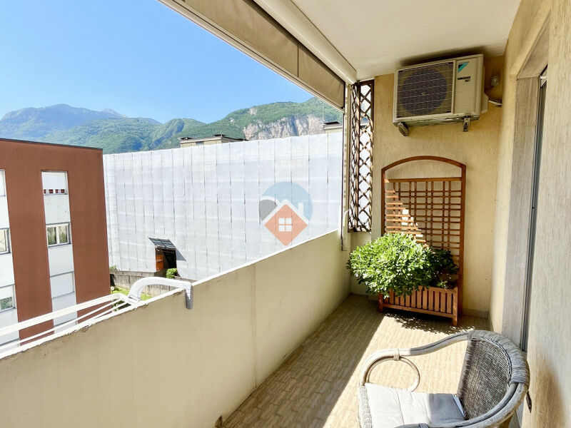 Trento - ampio 3 camere con 2 bagni ristrutturato con garage