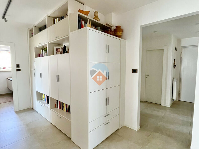 Trento - ampio 3 camere con 2 bagni ristrutturato con garage