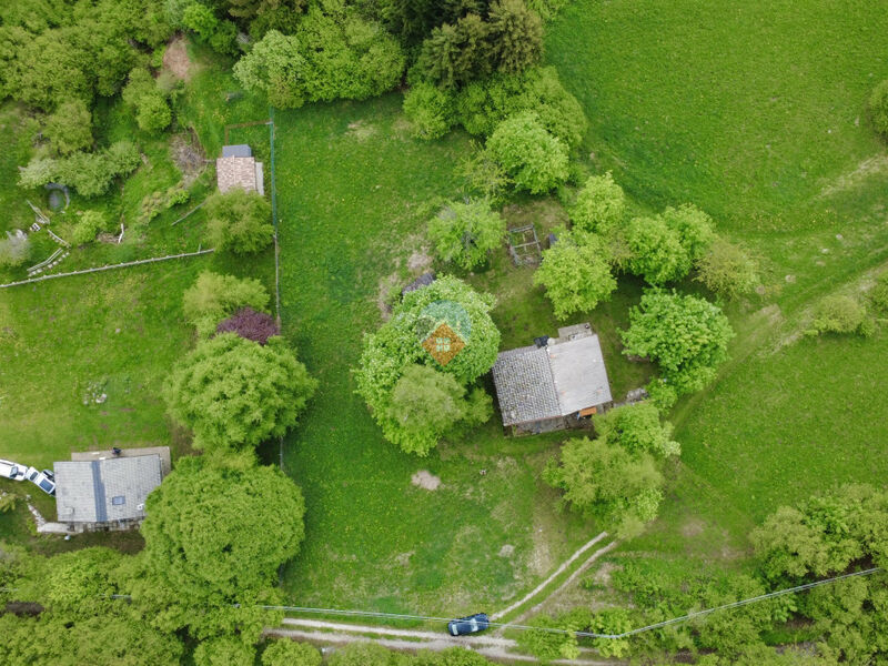 Brentonico - porzione di casa bifamiliare con 1.500mq di terreno