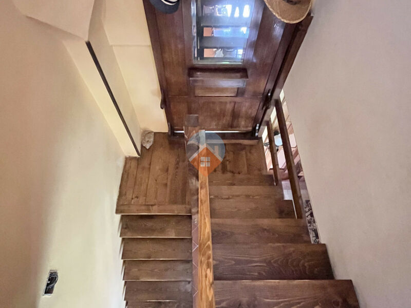 Brentonico - porzione di casa bifamiliare con 1.500mq di terreno