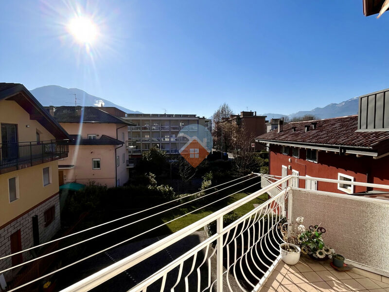 Ampio Appartamento Trilocale in Vendita a Rovereto - Zona Sacco