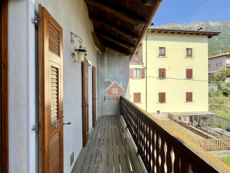 Villa Lagarina - duplex con giardino terrazza e garage