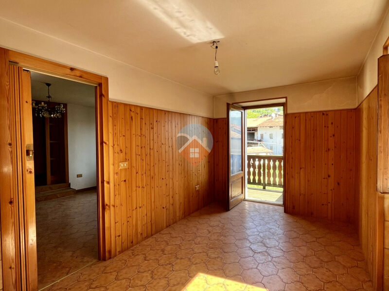 Villa Lagarina - duplex con giardino terrazza e garage