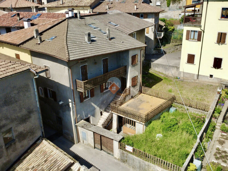 Villa Lagarina - duplex con giardino terrazza e garage