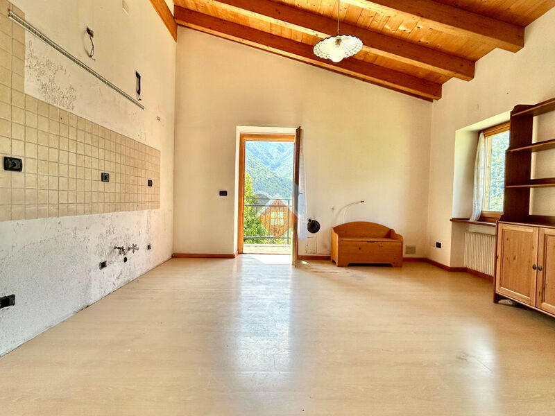 Ala - Splendido Maso Indipendente con Vista Mozzafiato ad Ala