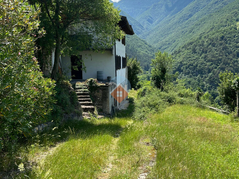 Ala - Splendido Maso Indipendente con Vista Mozzafiato ad Ala