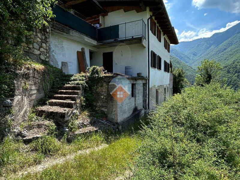 Ala - Splendido Maso Indipendente con Vista Mozzafiato ad Ala