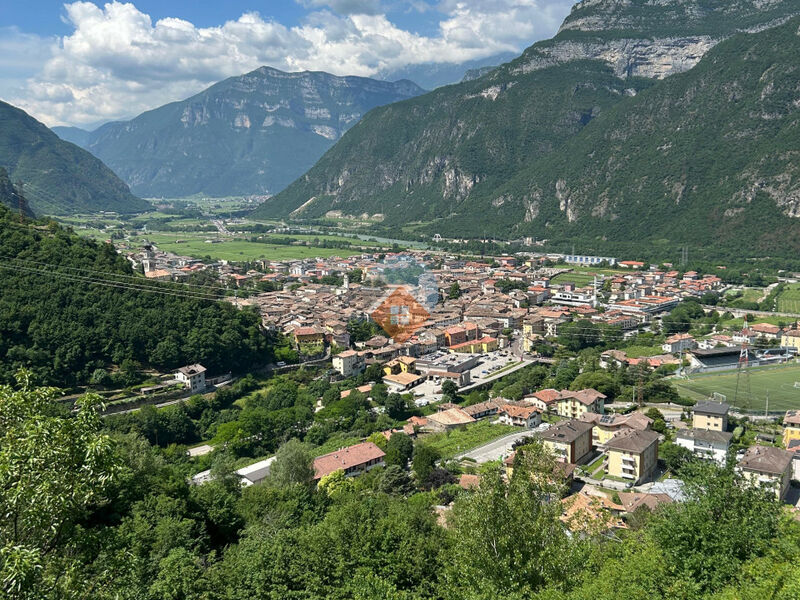 Ala - Splendido Maso Indipendente con Vista Mozzafiato ad Ala