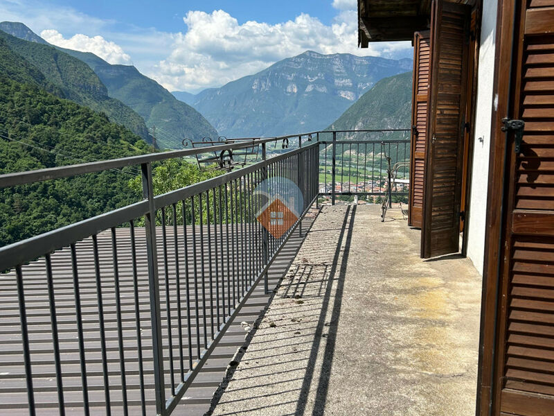 Ala - Splendido Maso Indipendente con Vista Mozzafiato ad Ala