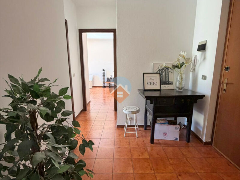 Rovereto - Luminoso ULTIMO piano con 2 CAMERE e GARAGE!
