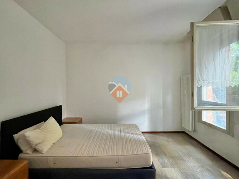 Rovereto - introvabile appartamento con ampia terrazza