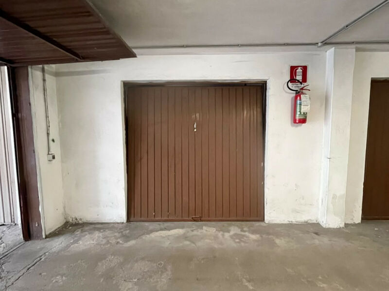 ampio garage soppalcabile in centro a rovereto