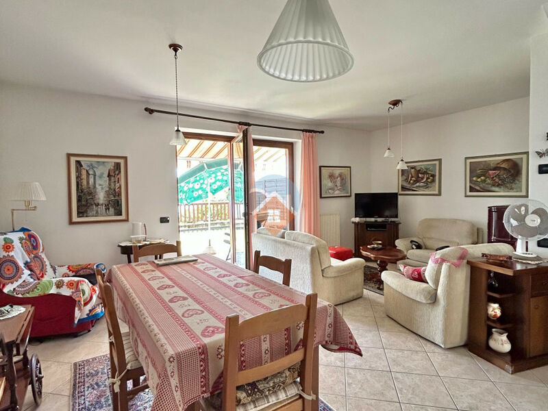 Villa Lagarina - Elegante Villa a Schiera nel Cuore di Castellano - Villa Lagarina