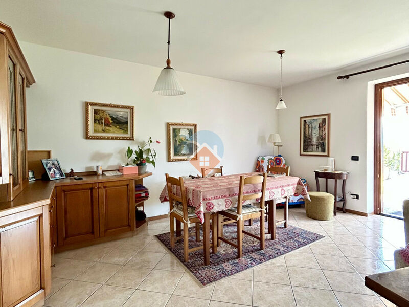 Villa Lagarina - Elegante Villa a Schiera nel Cuore di Castellano - Villa Lagarina