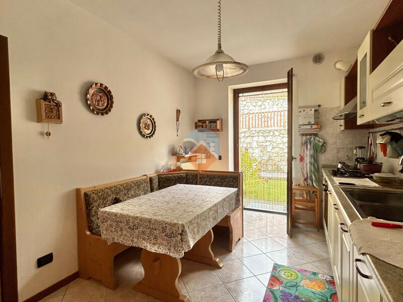 Villa Lagarina - Elegante Villa a Schiera nel Cuore di Castellano - Villa Lagarina