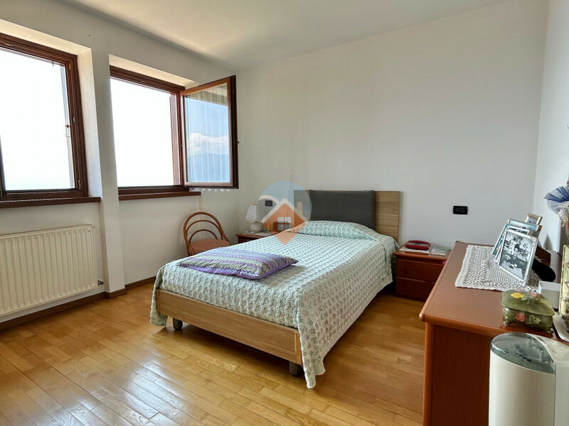 Villa Lagarina - Elegante Villa a Schiera nel Cuore di Castellano - Villa Lagarina