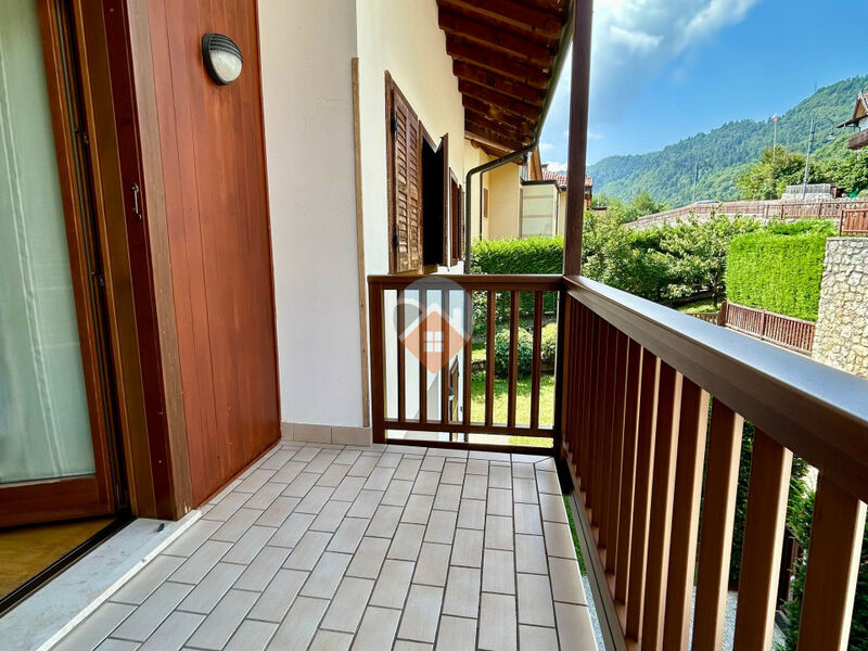 Villa Lagarina - Elegante Villa a Schiera nel Cuore di Castellano - Villa Lagarina