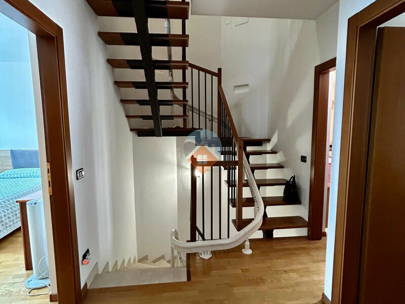 Villa Lagarina - Elegante Villa a Schiera nel Cuore di Castellano - Villa Lagarina