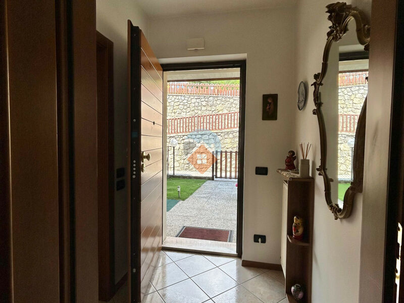 Villa Lagarina - Elegante Villa a Schiera nel Cuore di Castellano - Villa Lagarina