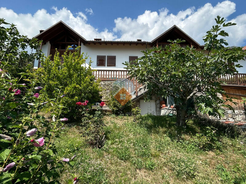 Villa Lagarina - Elegante Villa a Schiera nel Cuore di Castellano - Villa Lagarina