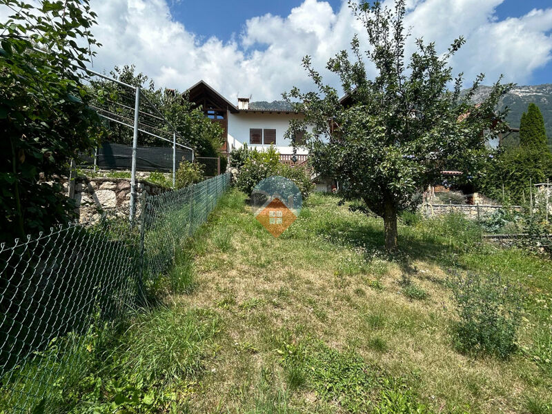 Villa Lagarina - Elegante Villa a Schiera nel Cuore di Castellano - Villa Lagarina