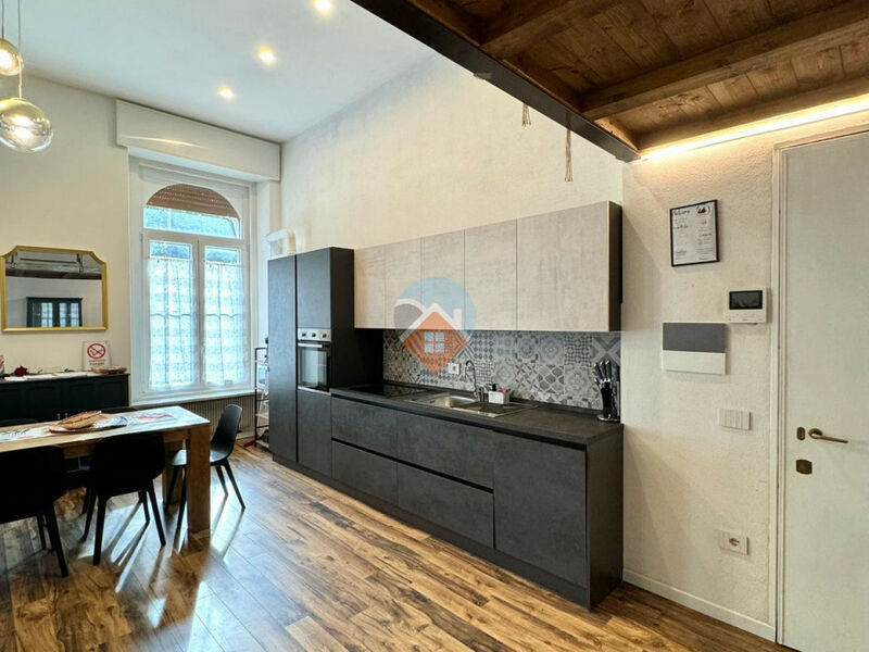 Rovereto - Elegante 2 camere in CENTRO con SOPPALCO!
