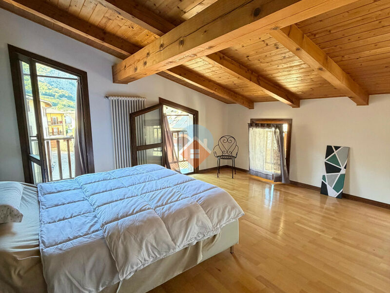 Mori - AMPIA PORZIONE di casa con PERTINENZE!