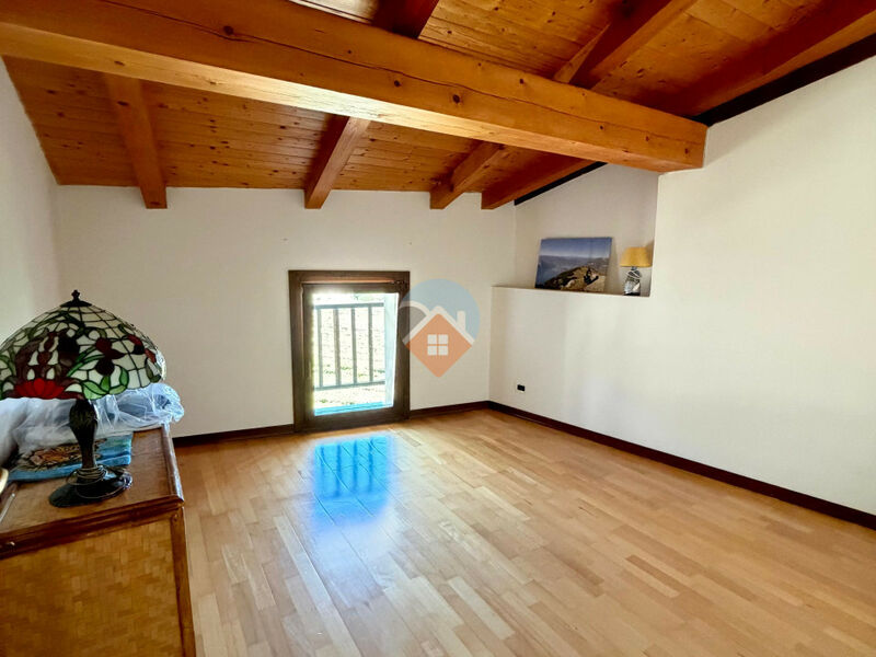Mori - AMPIA PORZIONE di casa con PERTINENZE!