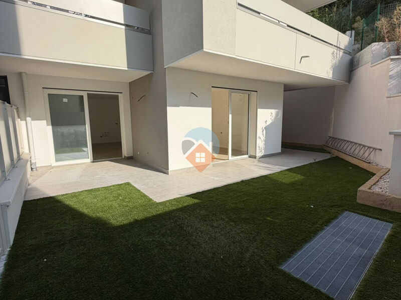 Trilocale con GIARDINO, NUOVO - CLASSE A+!