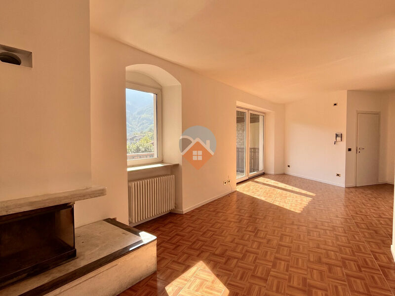 Brentonico - Casa singola con due appartamenti
