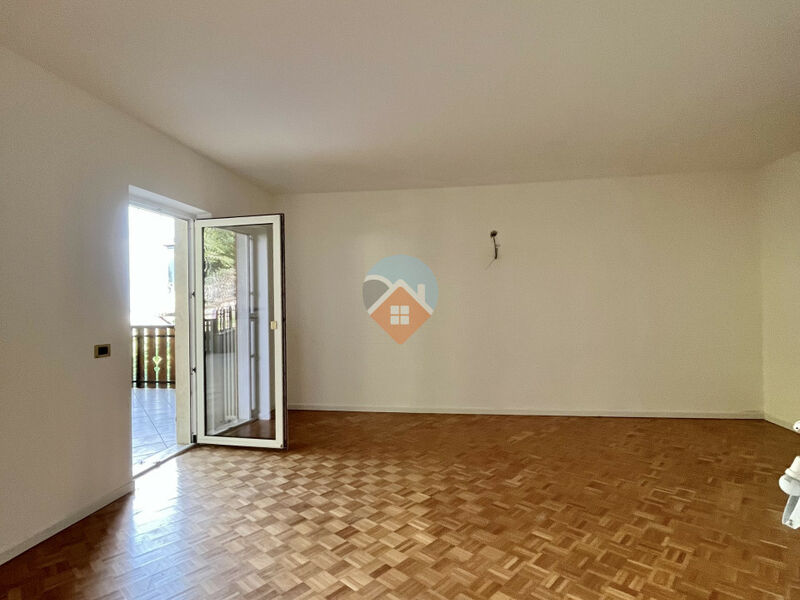 Brentonico - Casa singola con due appartamenti