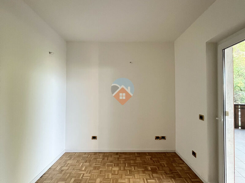 Brentonico - Casa singola con due appartamenti