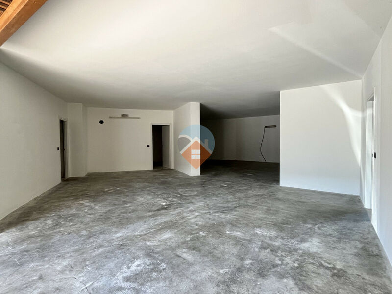 Brentonico - Casa singola con due appartamenti