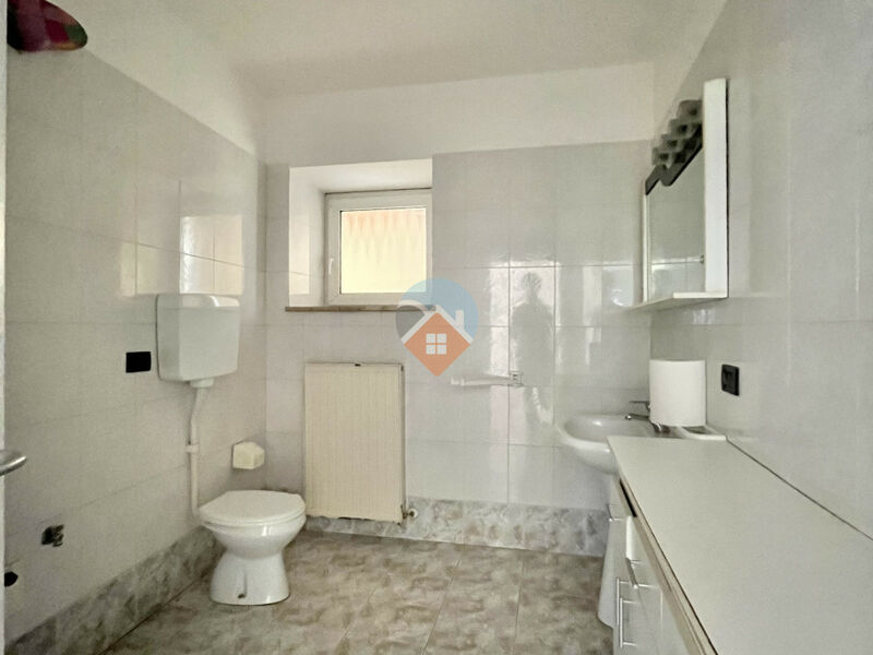 Brentonico - Casa singola con due appartamenti