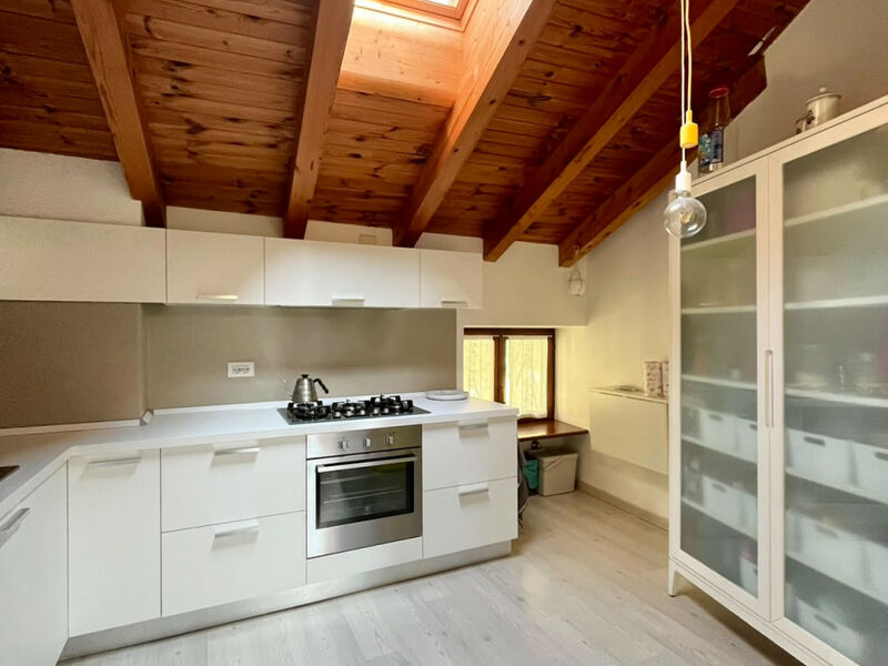 Ala - SANTA MARGHERITA di ALA - LUMINOSA MANSARDA CON GARAGE