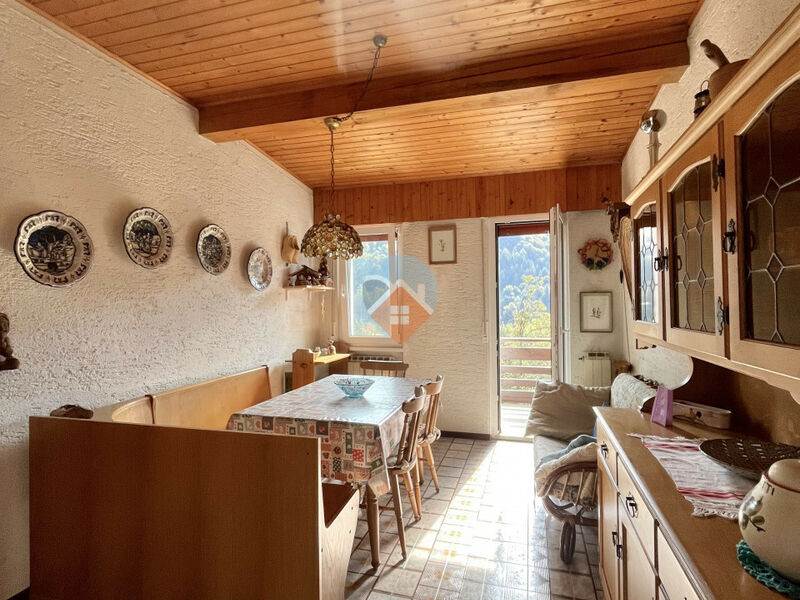 2 camere con balcone, cantina e posto auto